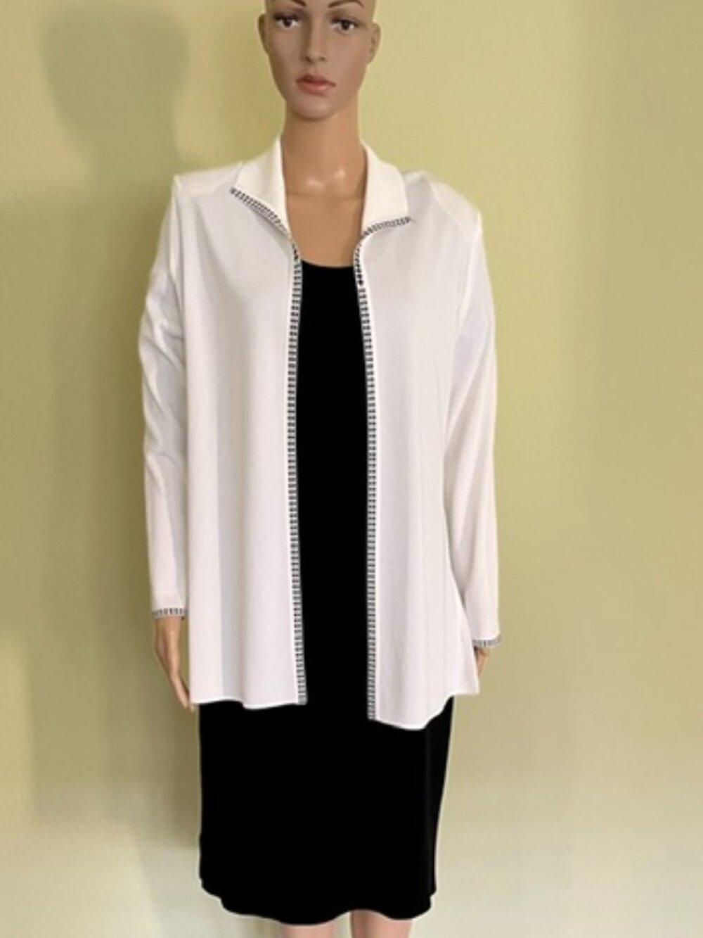 Ming Wang Medium White Jacket M